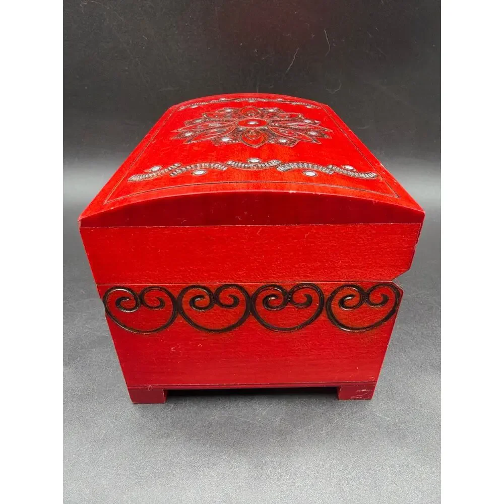 Hand Carved Red Wooden Jewelry Trinket Box Locking Hinged Lid Floral Design 6”